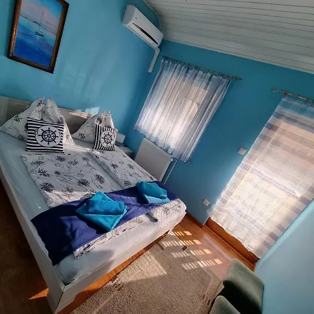 Balaton House Vilă *